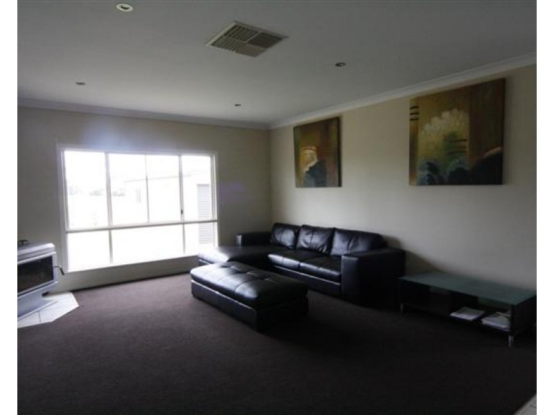1 Jacaranda Court, Dalby QLD 4405