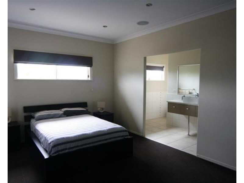 1 Jacaranda Court, Dalby QLD 4405