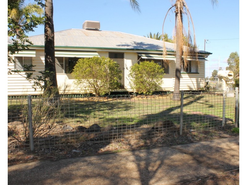 39 Orpen Street, Dalby QLD 4405