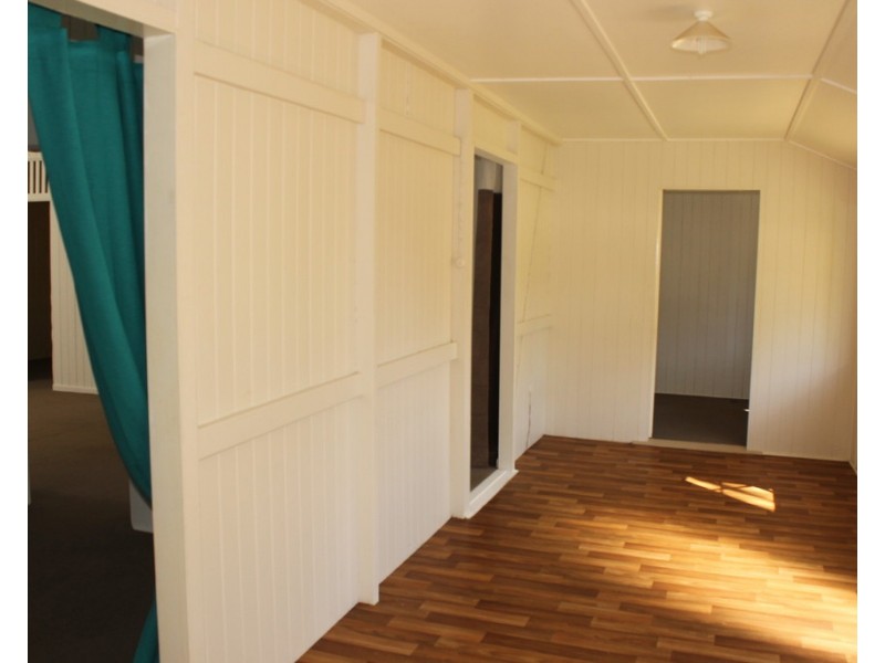 39 Orpen Street, Dalby QLD 4405