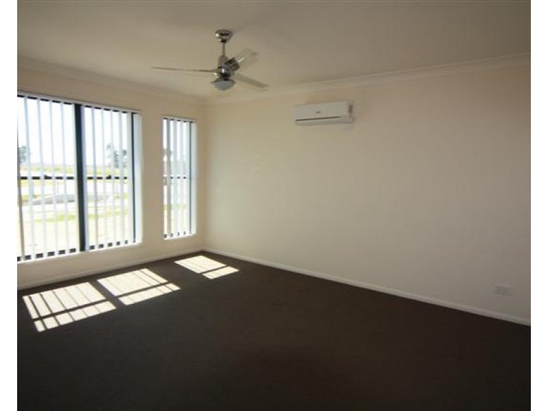 68 Diggers Drive, Dalby QLD 4405