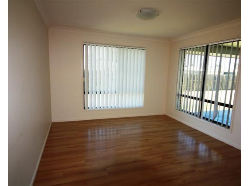 68 Diggers Drive, Dalby QLD 4405