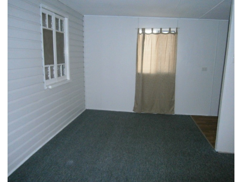 72 ORPEN ST, Dalby QLD 4405