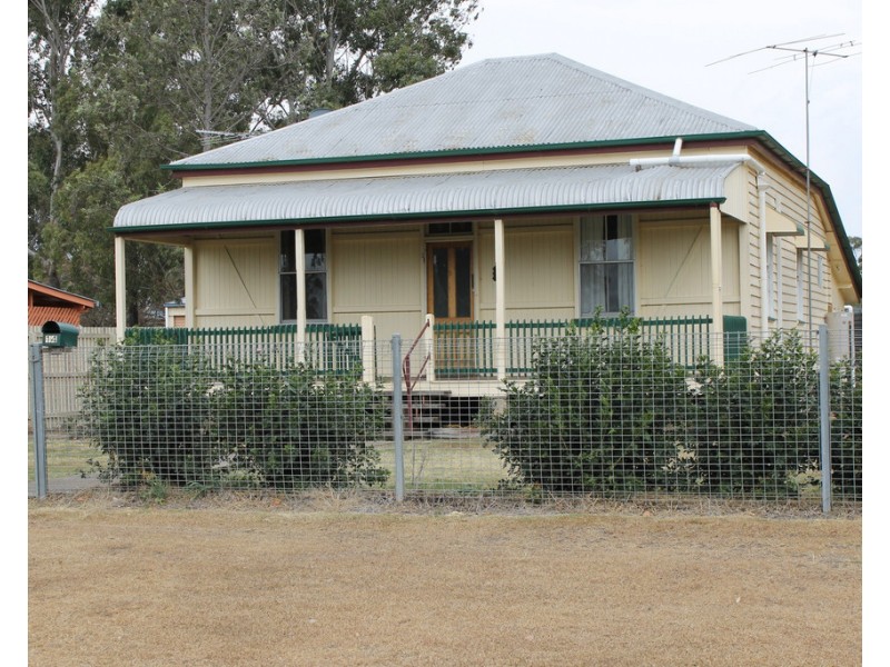 14 Horace Street, Dalby QLD 4405