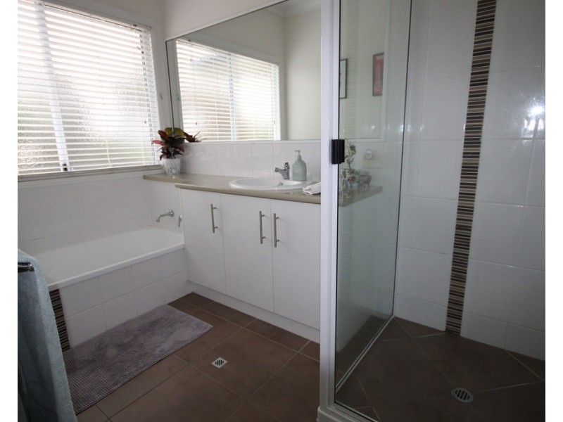 25 Diamond Drive, Dalby QLD 4405