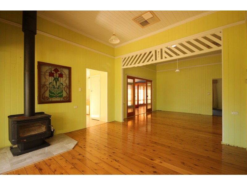 158 Cunningham Street, Dalby QLD 4405