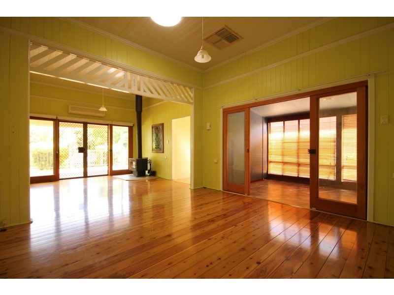158 Cunningham Street, Dalby QLD 4405
