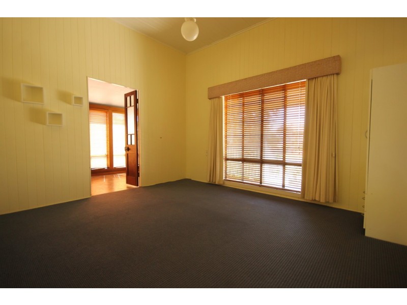 158 Cunningham Street, Dalby QLD 4405
