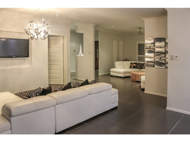 103 Southern Cross Drive, Dalby QLD 4405