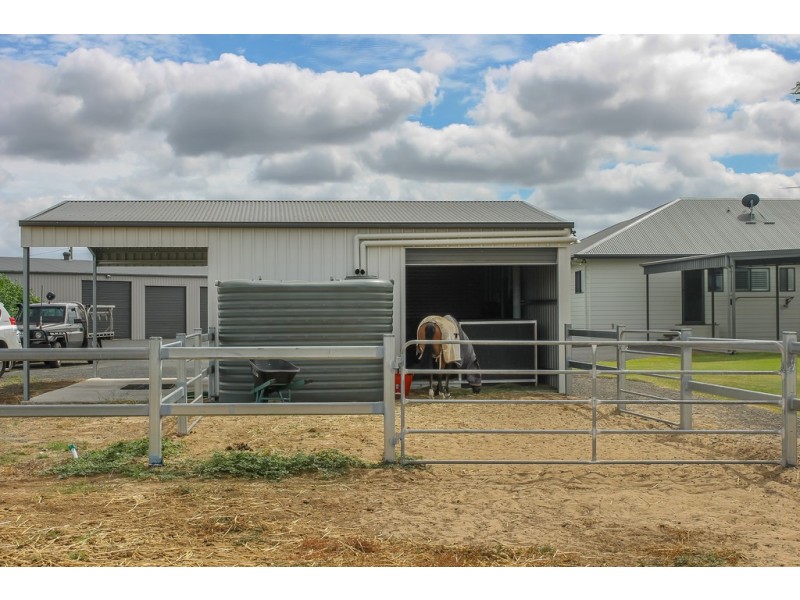 103 Southern Cross Drive, Dalby QLD 4405