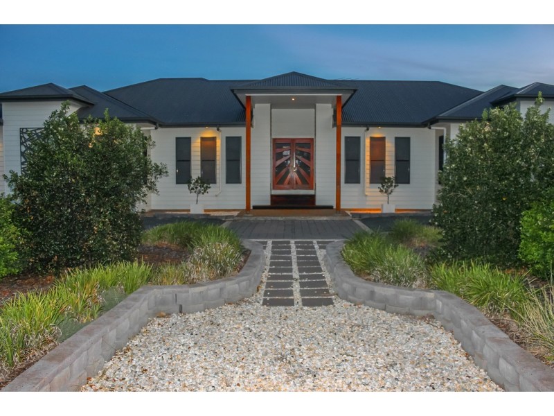 103 Southern Cross Drive, Dalby QLD 4405