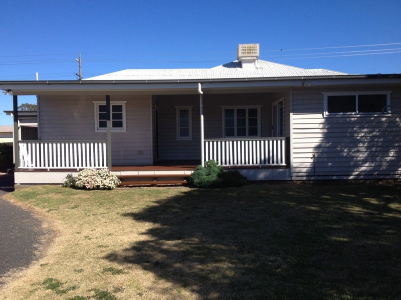 85 Edward Street, Dalby QLD 4405