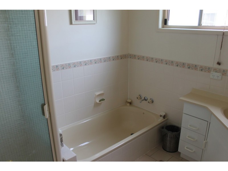 10 Delma Court, Dalby QLD 4405