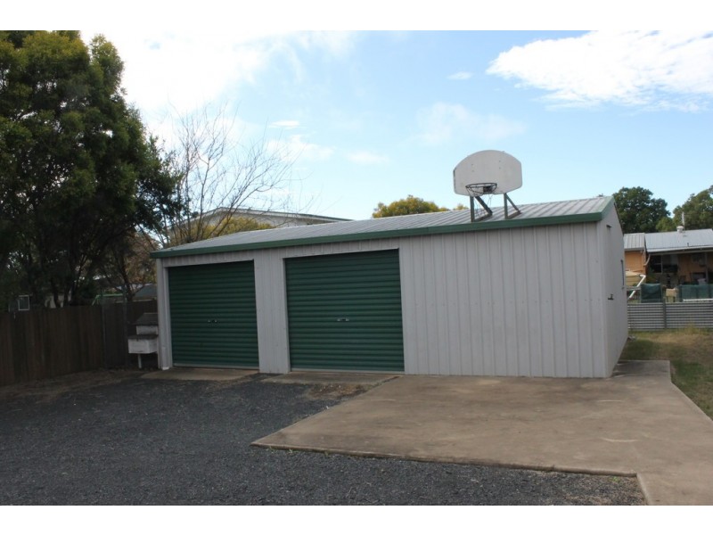 10 Delma Court, Dalby QLD 4405