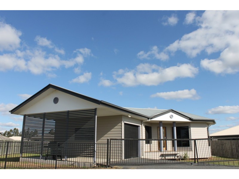 60 Diggers Drive, Dalby QLD 4405