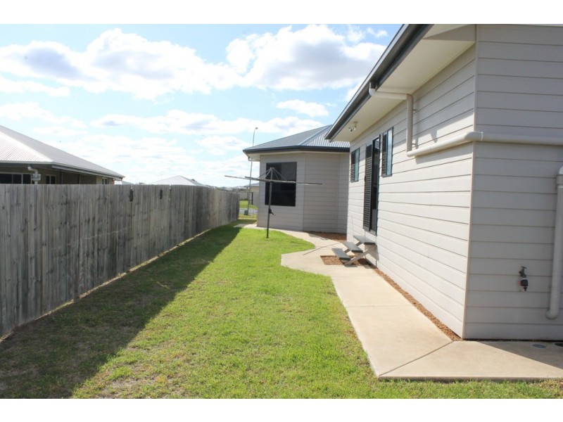 60 Diggers Drive, Dalby QLD 4405