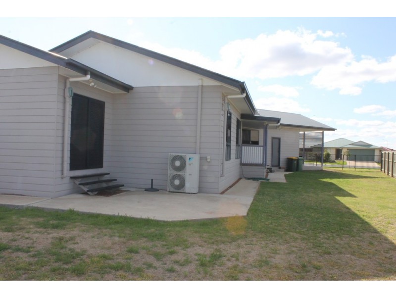 60 Diggers Drive, Dalby QLD 4405