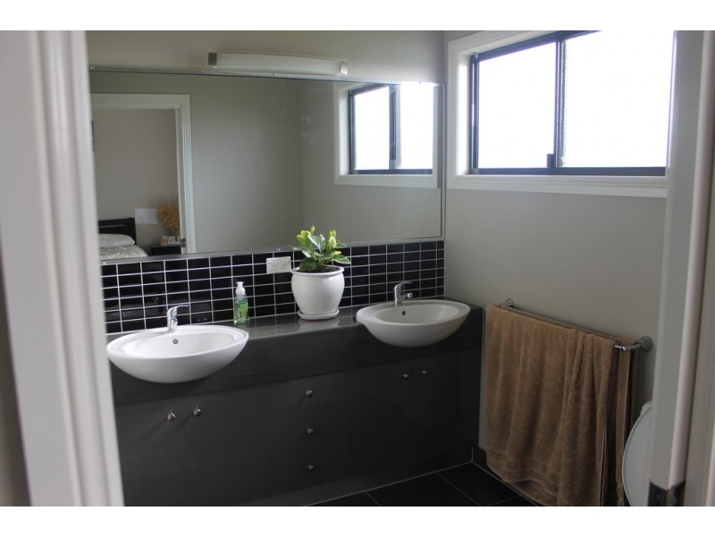 24 Galaxy Drive, Dalby QLD 4405