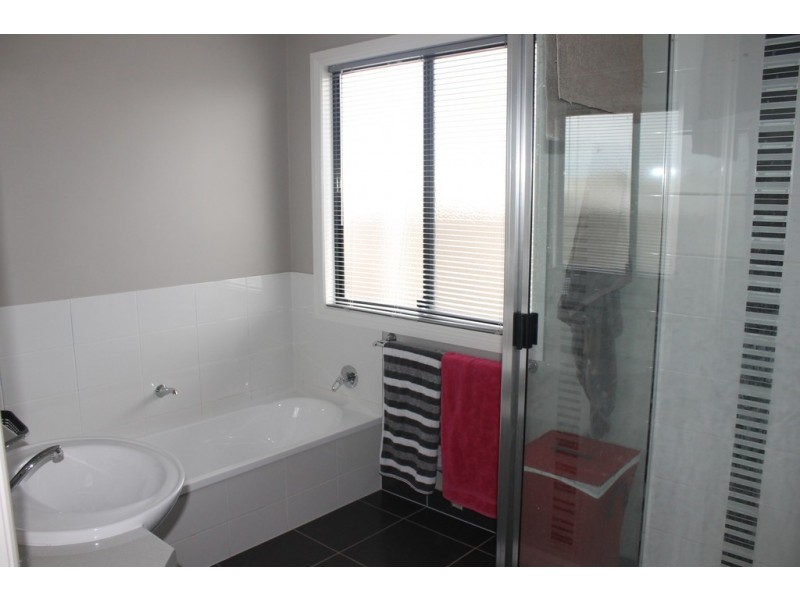 24 Galaxy Drive, Dalby QLD 4405