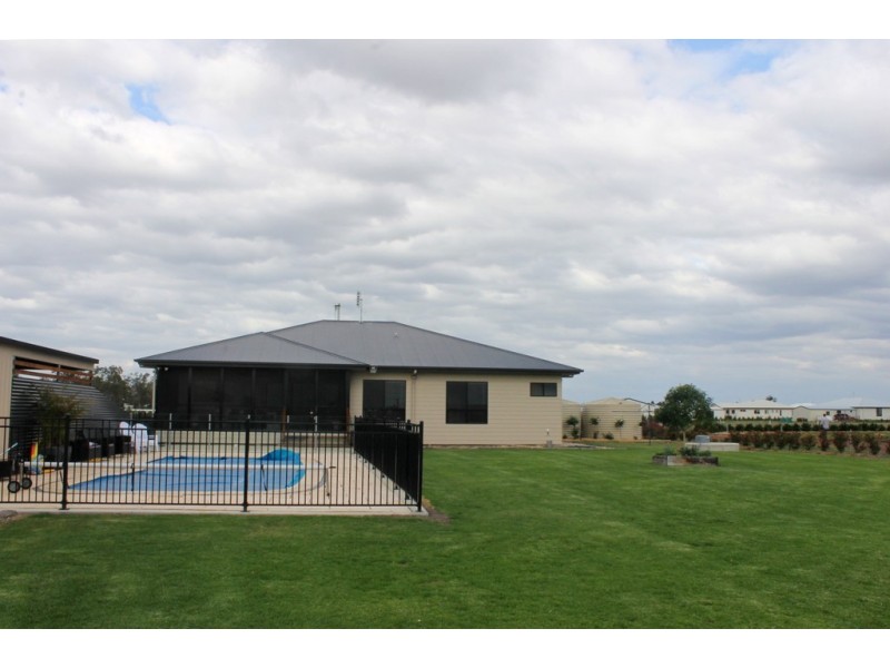24 Galaxy Drive, Dalby QLD 4405