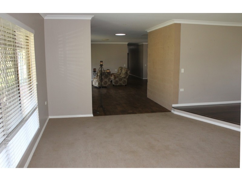 91 Chelldan Ave, Dalby QLD 4405