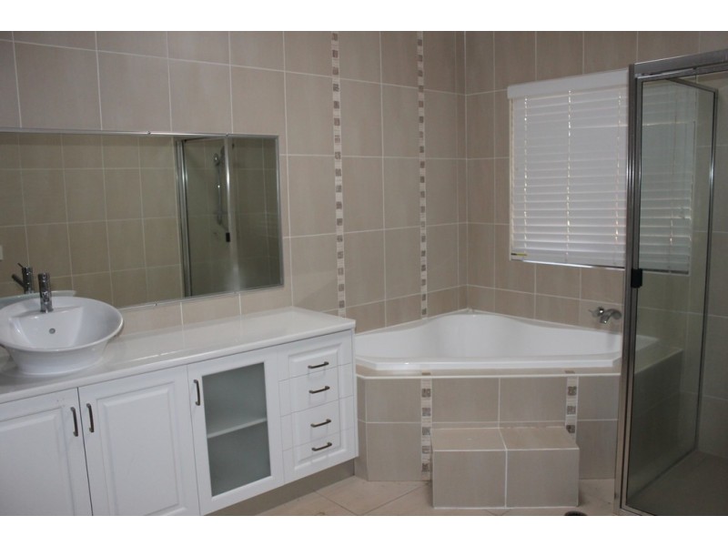 91 Chelldan Ave, Dalby QLD 4405