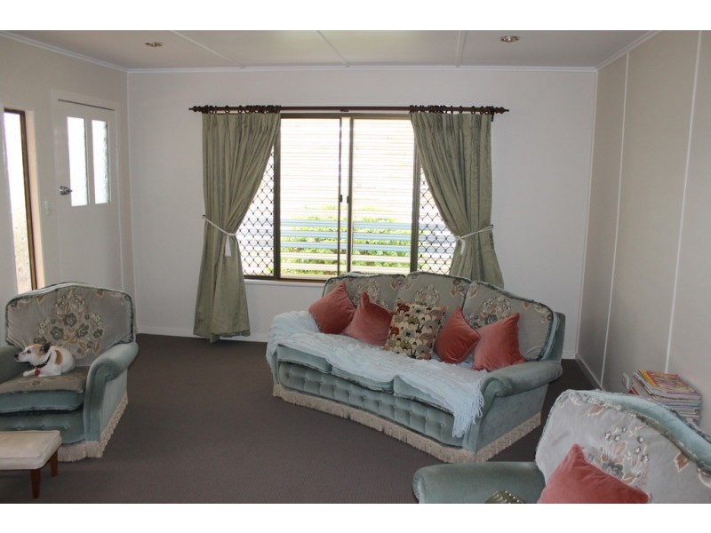 14 Nicholson Street, Dalby QLD 4405