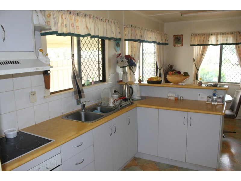 14 Nicholson Street, Dalby QLD 4405