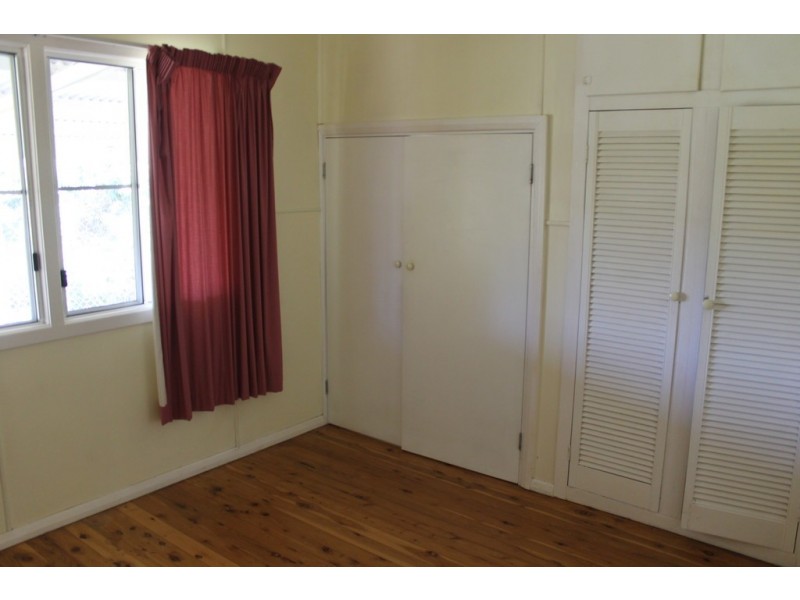 9 Dan Street, Dalby QLD 4405