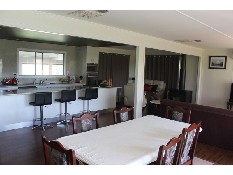 212 Blaxland Road, Dalby QLD 4405