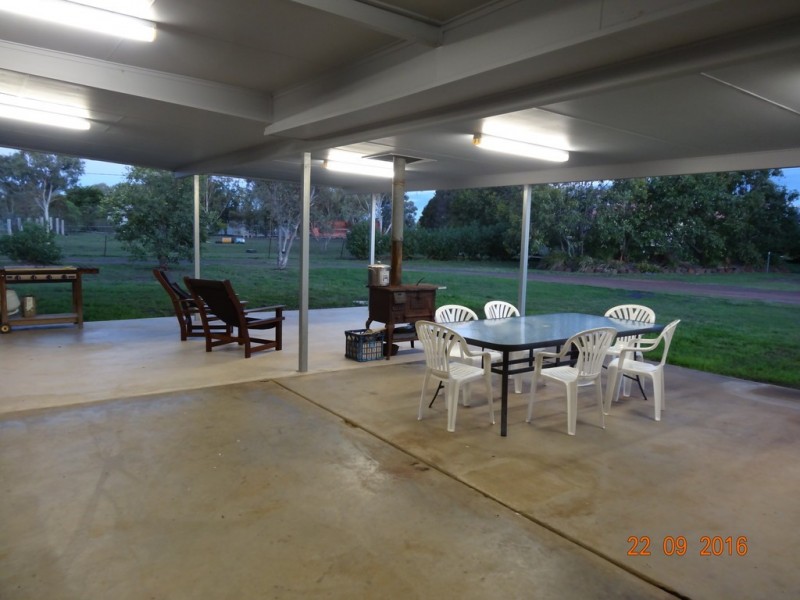 212 Blaxland Road, Dalby QLD 4405