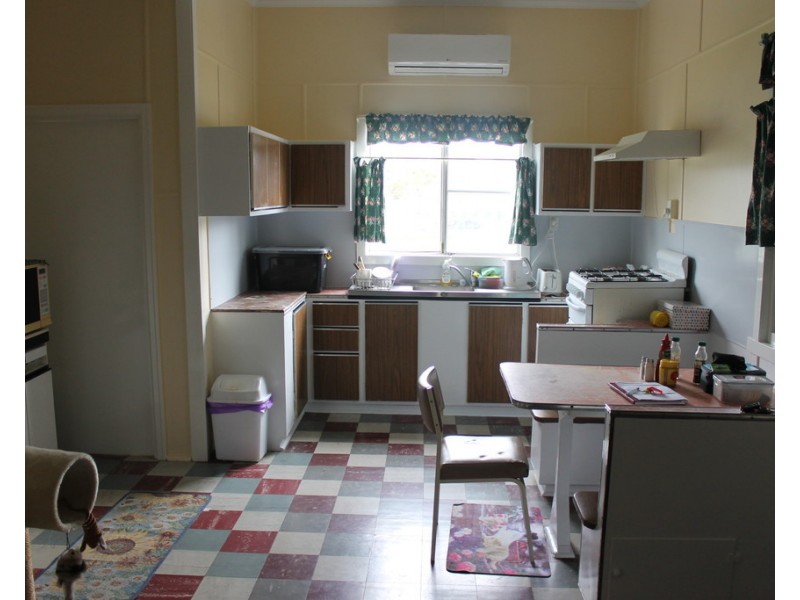 90 Patrick Street, Dalby QLD 4405