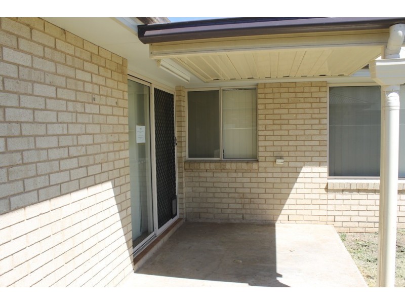 3 Barry Place, Dalby QLD 4405