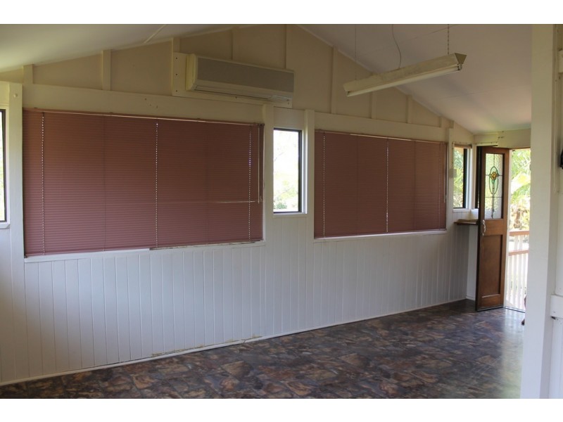 60 Pratten Street, Dalby QLD 4405