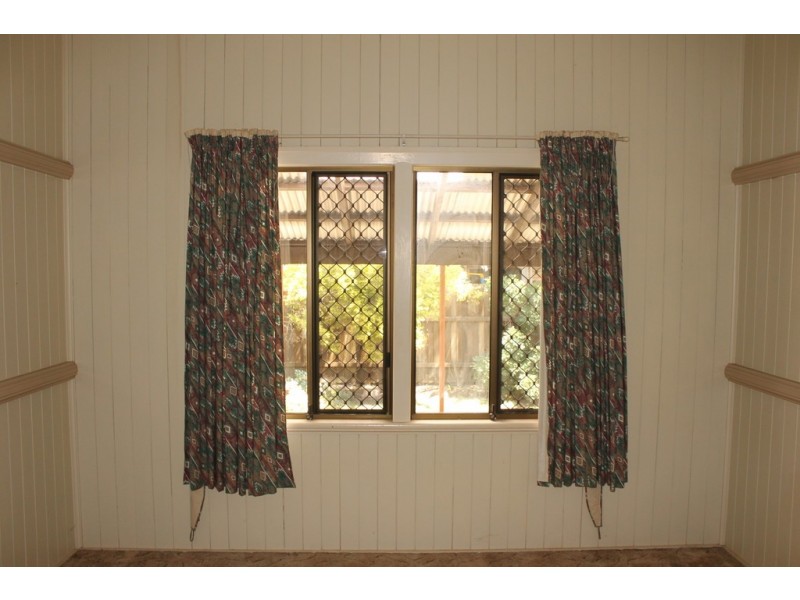 60 Pratten Street, Dalby QLD 4405