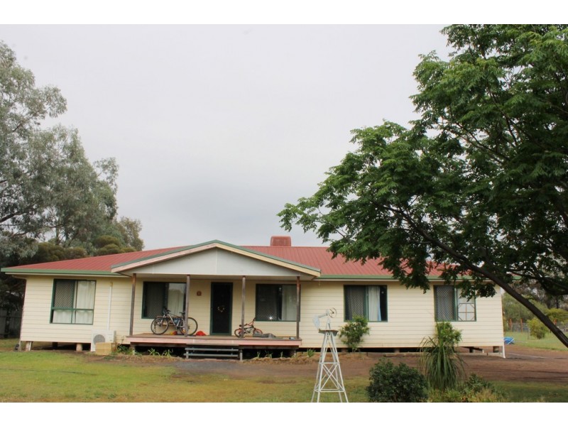 20 Banksia Street, Dalby QLD 4405