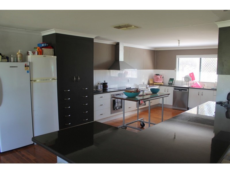 20 Banksia Street, Dalby QLD 4405