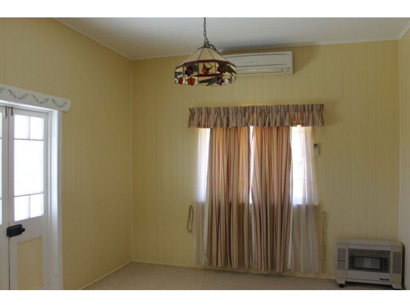 3 William Street, Dalby QLD 4405