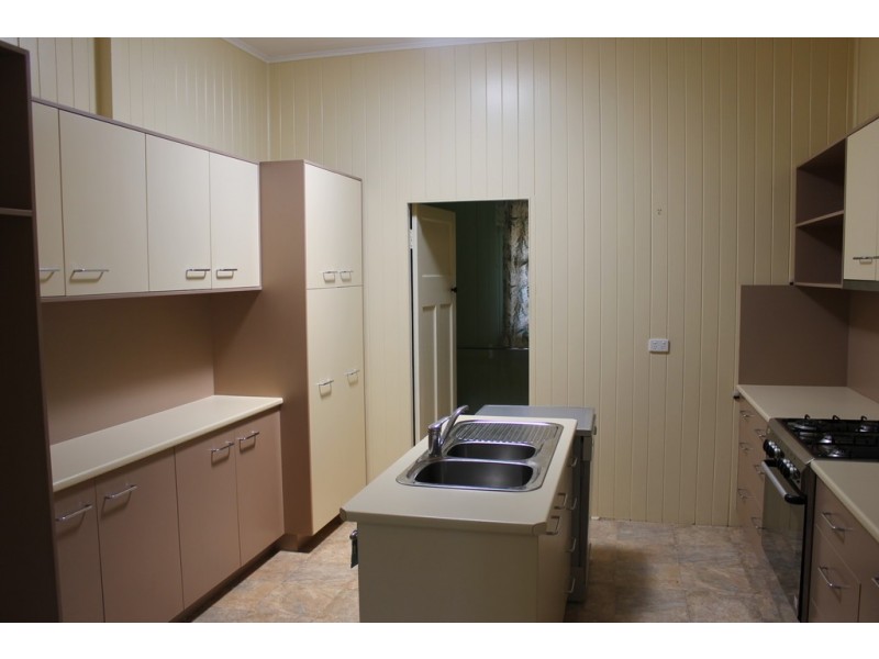 3 William Street, Dalby QLD 4405