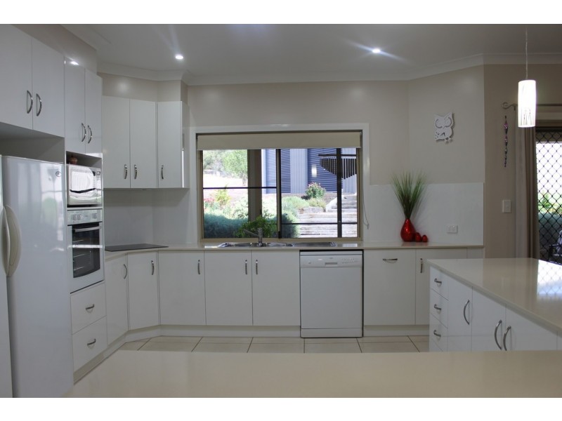 29 Kurrajong Drive, Dalby QLD 4405