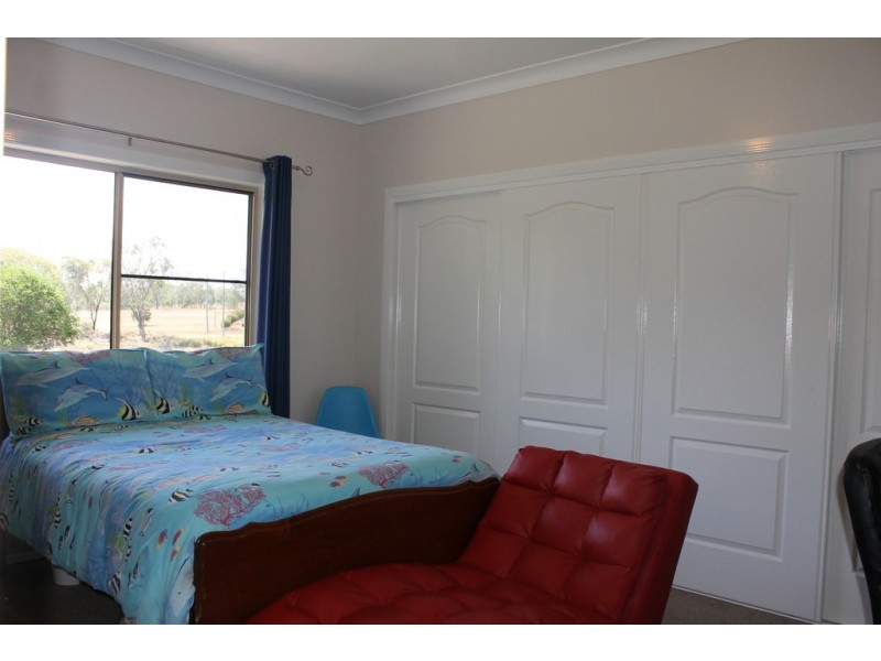 29 Kurrajong Drive, Dalby QLD 4405