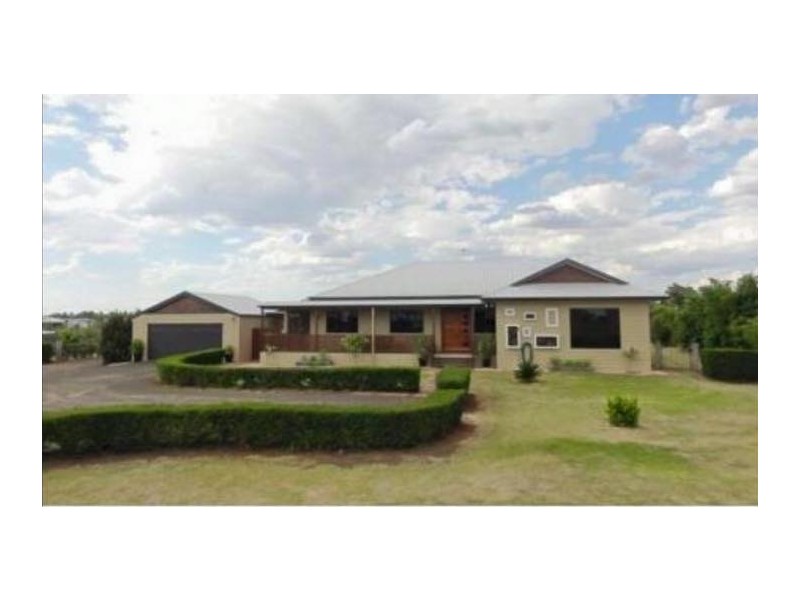 21 Vanessa Drive, Dalby QLD 4405