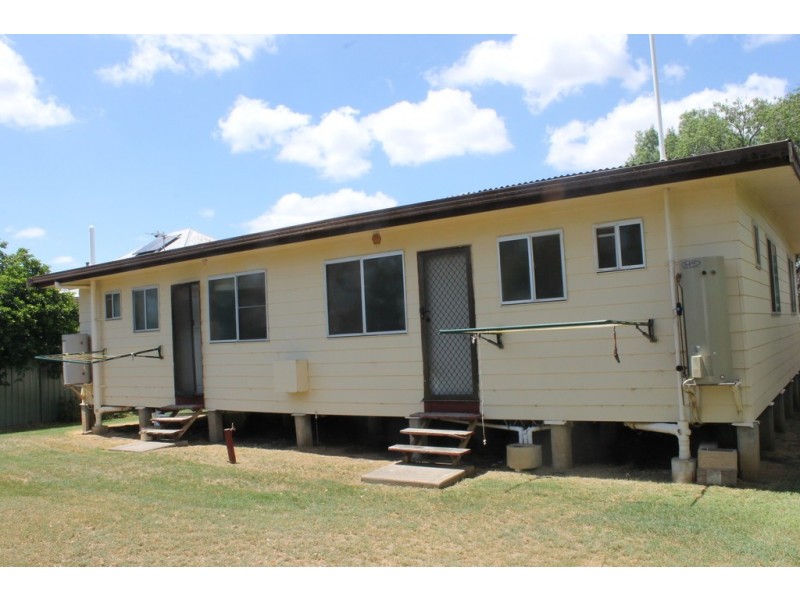 9 Loam Street, Dalby QLD 4405