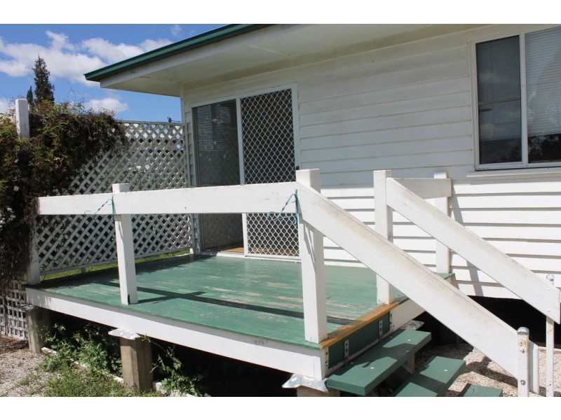 9 Dan Street, Dalby QLD 4405