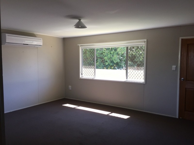 2/138 Condamine Street, Dalby QLD 4405