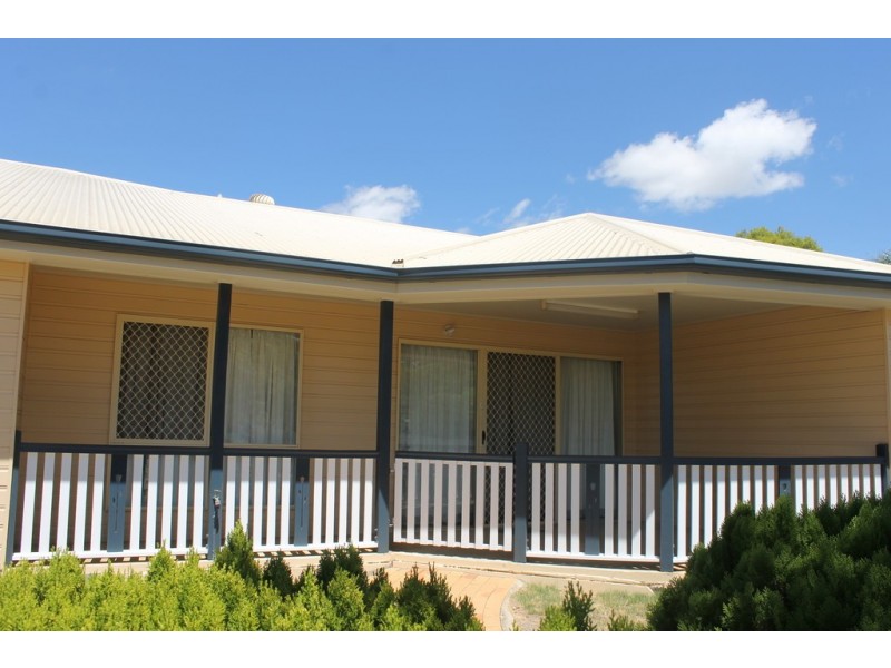 2/18 Condamine Street, Dalby QLD 4405