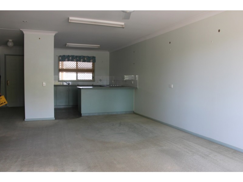 2/18 Condamine Street, Dalby QLD 4405