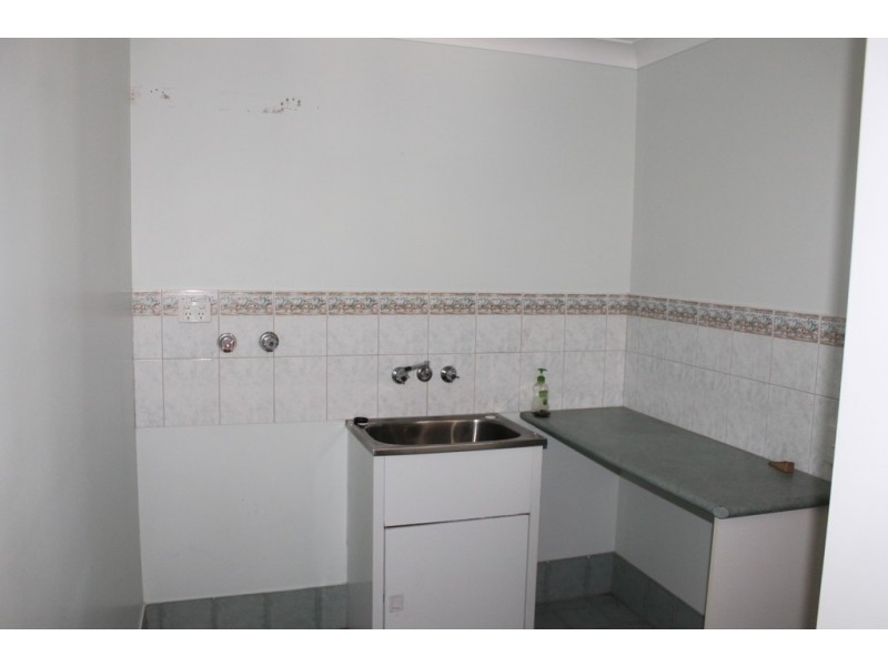 2/18 Condamine Street, Dalby QLD 4405