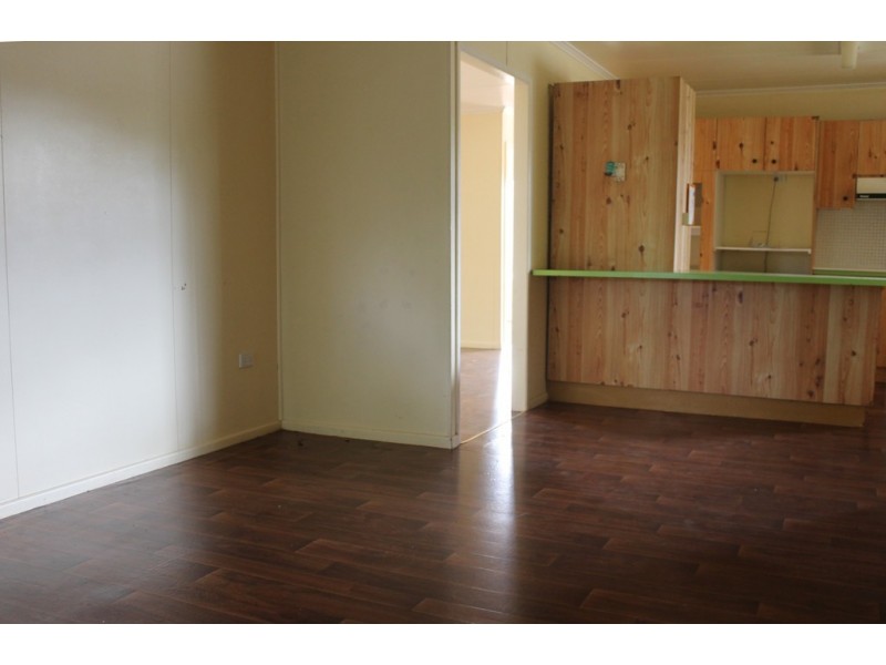 98 Wood Street, Dalby QLD 4405