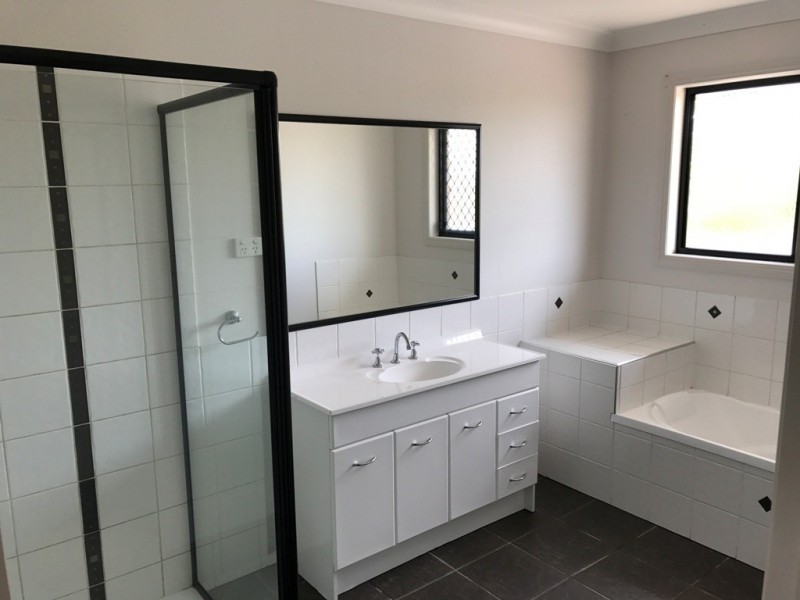 52 Seymours Road, Dalby QLD 4405